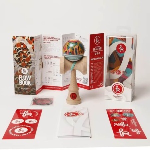 Kendama Record Symbiosis Sticky MC – model exclusiv Aqua Series, din lemn de fag, cu finisaj Sticky, echilibru excepțional și design premium de colecție.