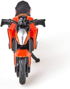 Machetă KTM 1290 Super Duke R SIKU 1384 cu design sportiv, finisaje detaliate și construcție din metal, inspirată de motocicleta originală de înaltă performanță.