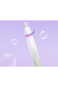 Lipici tip creion roz NUSIGN DELI de 2,2 g, cu clips pentru transport și aplicare precisă, destinat proiectelor școlare, colajelor și activităților creative.