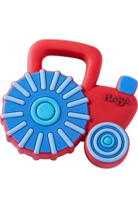 Jucăria HABA Baby Mașină Tractor pentru bebeluși, cu design colorat și material moale, ideală pentru stimularea senzorială, dezvoltarea motricității și calmarea gingiilor în perioada dentiției.