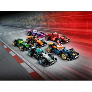 LEGO Mașini de curse F1 Mini de colecție 71049, modele surpriză inspirate de echipele Formula 1®, cu roți mobile și design autentic.