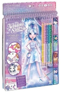 Nebulous Stars – Caiet de schițe Creatoare de modă: Astral Ball