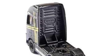 Volvo FH16 Performance - SIKU 1543 - Img 3