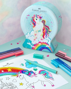 Set 33 carioci Faber-Castell Connector Unicorni – culori vii, conectori și coli de colorat într-o cutie rezistentă, ideală pentru micii artiști.