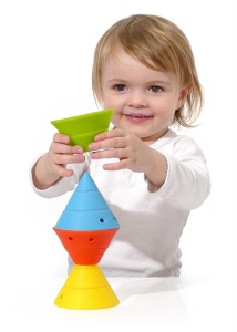 Hix – set de 4 conuri de construcție din silicon colorat de la MOLUK, jucărie educativă premiată pentru joacă creativă și sigură.