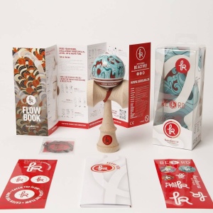 Kendama Record Bloody Ocean Sticky MC – model premium Aqua Series, din lemn de fag, cu finisaj Sticky, echilibru excepțional și design de colecție.