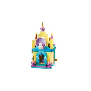 LEGO Disney Princess Minipalatul magic al lui Ariel 43285 cu palat, grotă, barcă și personaje Ariel, Flounder și Sebastian pentru joacă imaginativă.