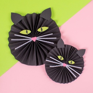 Sârmă plușată Chenille Playbox în culori de bază, set de 50 bucăți, pentru figurine, decorațiuni și activități creative handmade.