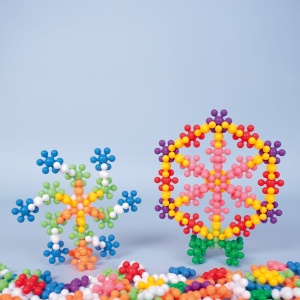 Joc de construcție creativ sub formă de stele Playbox Click Stars (200 piese)