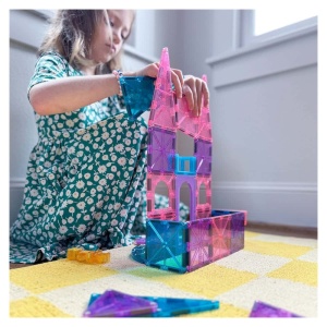 Set MAGNA-TILES Castle – construcție magnetică cu 25 de piese: dragon, prințesă, pod mobil, balcon, scară spiralată și piese cu sclipici.
