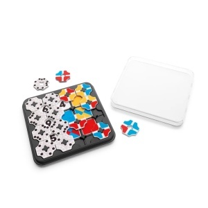 Joc de logică Smart Games Quantum cu tablă de joc, piese colorate față-verso și plăci de provocare pentru rezolvarea puzzle-urilor logice.