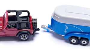 Jeep Wrangler cu remorca - SIKU 1651 - Img 4