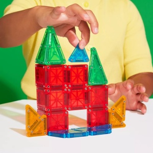 Set MAGNA-TILES microMAGS Travel – 26 piese magnetice compacte cu cutie metalică reutilizabilă. Perfect pentru joacă educativă în călătorii.