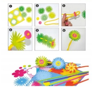 Playbox Craft – set cu 56 flori predecupate colorate pentru proiecte art & craft, scrapbook și decorațiuni handmade.