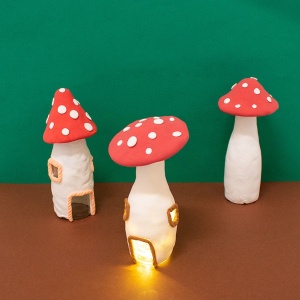 Set Playbox Light Clay cu 24 de culori vibrante și plastilină ușoară pentru modelaj creativ, proiecte artistice și dezvoltarea creativității copiilor.