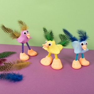 Set Playbox cu 50 de sârme plușate chenille în culori neon, ideale pentru activități creative, craft și proiecte educative pentru copii.