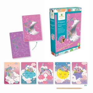 Set Artissimo cu 10 planșe răzuibile magice, suprafețe strălucitoare, instrument din lemn și carte cu modele pentru activități creative pentru copii.