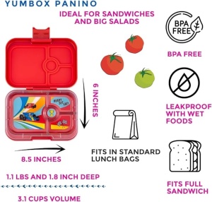 Yumbox Panino Racecars – cutie de prânz roșie cu design auto, 4 compartimente etanșe și tavă detașabilă, ideală pentru copii și adulți.