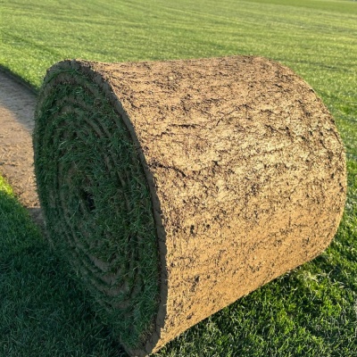 Rulouri de gazon premium LUNA XXL, sport, pentru terenuri de fotbal UEFA 0.75 x 15 metri ( preț pe metru pătrat) - Img 6
