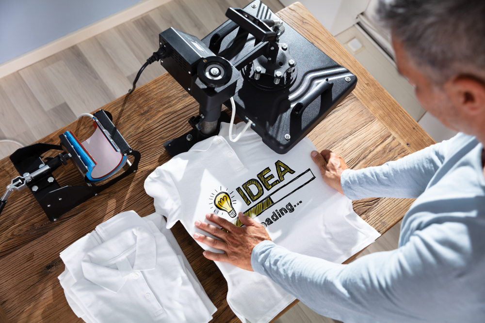 7 momente perfecte pentru a oferi cadou un tricou personalizat