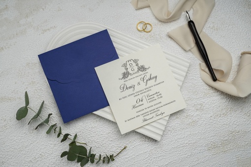 Invitatie de nunta, cu plic albastru royal, 145x145mm – 9305