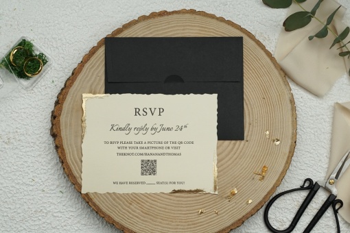 Invitatie de nunta, cu colturi aurii si plic negru, 100x135mm – 9321