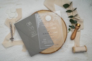 Invitatie de nunta semitransparenta (transparent mat), cu plic gri, 135x193mm – 9368