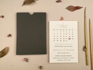 Invitatie de nunta cu calendar si inima aurie – 12275,4,Creativ.ro