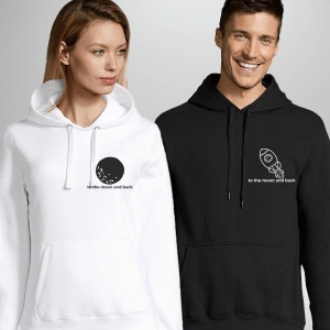 Hanorace de cuplu personalizate to the moon and back,1,Creativ.ro