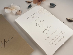 Invitatie de nunta alba cu plic si design floral minimalist – 13325,4,Creativ.ro