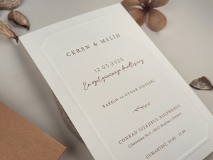 Invitatie de nunta crem cu plic kraft si design rustic elegant premium – 13316,4,Creativ.ro