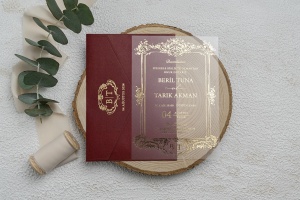 Invitatie de nunta semitransparenta (transparent mat), cu plic grena, 135x193mm – 9363