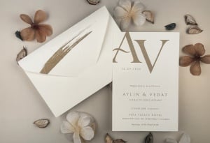 Invitatie de nunta alba cu accente aurii si design modern minimalist – 13332,1,Creativ.ro