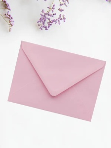 Plic roz pastel 82x113 mm
