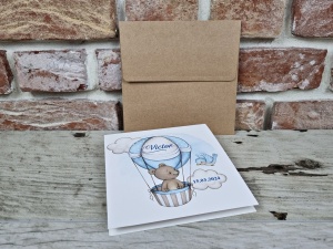 Invitatie de botez, ursulet in balon albastru, cu plic kraft, 134x149mm – 606,2,Creativ.ro