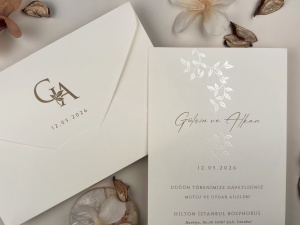 Invitatie de nunta alba cu frunze argintii si design elegant premium – 13335,2,Creativ.ro