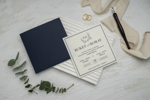 Invitatie de nunta, cu ambalaj navy, 148x148mm – 9287,1,Creativ.ro