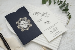 Invitatie de nunta eleganta, alb cu albastru si elemente aurii, 108x173mm – 9162,4,Creativ.ro