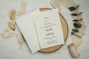 Invitatie de nunta eleganta, cu elemente aurii si plic, 135x193mm – 9264,1,Creativ.ro