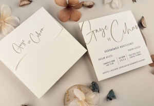 Invitatie de nunta minimalista alba cu design elegant premium – 13312,4,Creativ.ro