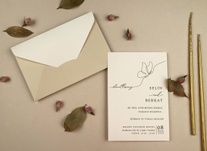 Invitatie de nunta, cu plic beige si fluturas, 121x178mm – 12254