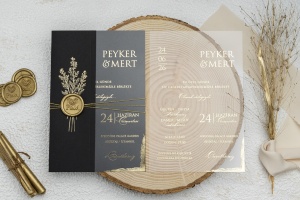 Invitatie de nunta transparenta, cu un colt auriu si snur auriu, 124x189mm – 9278