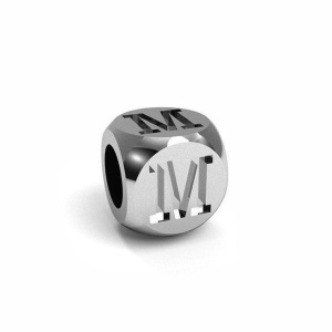 cubo de plata 925 letra M