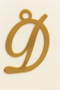 Colgante letra de oro de 14 K - D