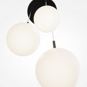 Lustra Basic form 3xE14 metal/sticla negru/alb Maytoni