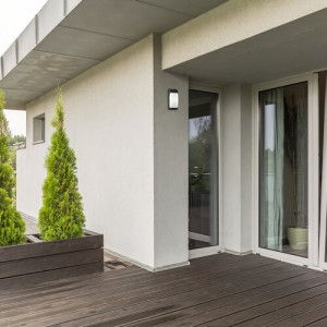 Aplica exterior Opole 1xE27 acril negru/alb Rabalux