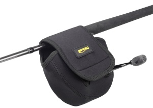 Husa mulinete SPRO Black Neopren (12x5x11 cm)