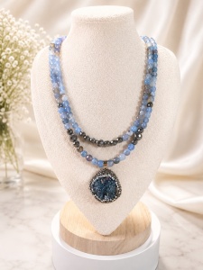 Blue Eclipse – Colier cu Agate și pandantiv Druzy
