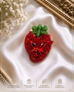 Ruby Strawberry – Broșă Handmade Căpșună