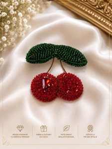 Cherry Glow – Broșă Handmade Cireșe